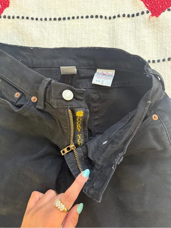 Y2K 2000s TRUE LOWRISE Lucky Brand Black Boot Cut Jeans with Gold-Tone Zipper - Image 2