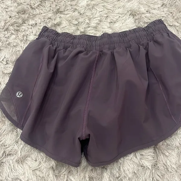 Lululemon hotty hots 2.5 - Image 2