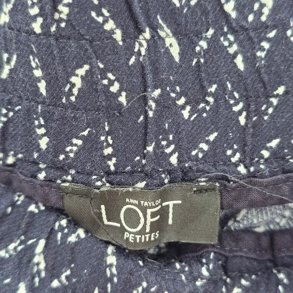 Ann‎ Taylor Loft Navy Blue Arrow Cropped Capri Pants Petite Medium - Image 5