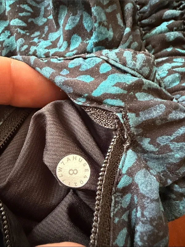 Lululemon shorts Tracker LR Short Animal Print - Image 4