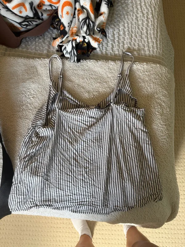 Old Navy Tank - Image 3