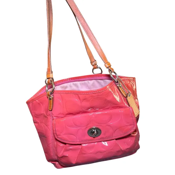 Coach Pink Patent Leather Signature C Embossed Tote‎ Bag with Turnlock Pocket - Image 5