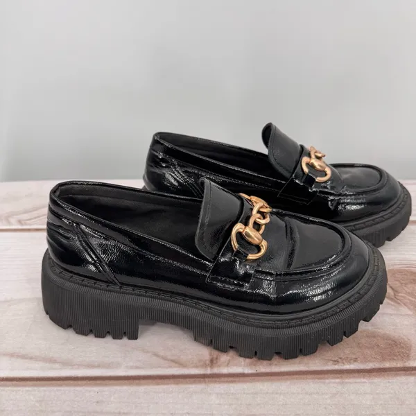 Black Patent Faux Leather Lug Sole Platform Loafers Y2K Inspired Gold Chain 6.5 - Image 3