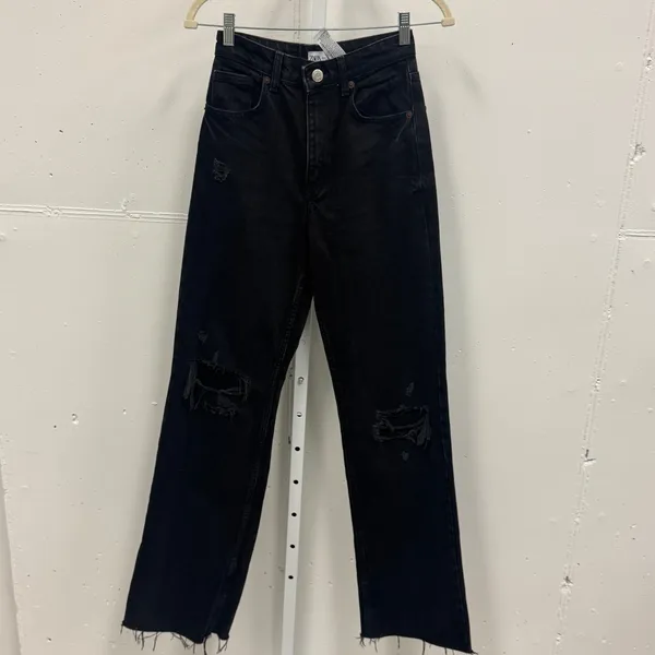 Zara Women's High Rise Straight Leg Distressed Jeans‎ Raw Hem Sz 4 6688/027/800 - Image 3