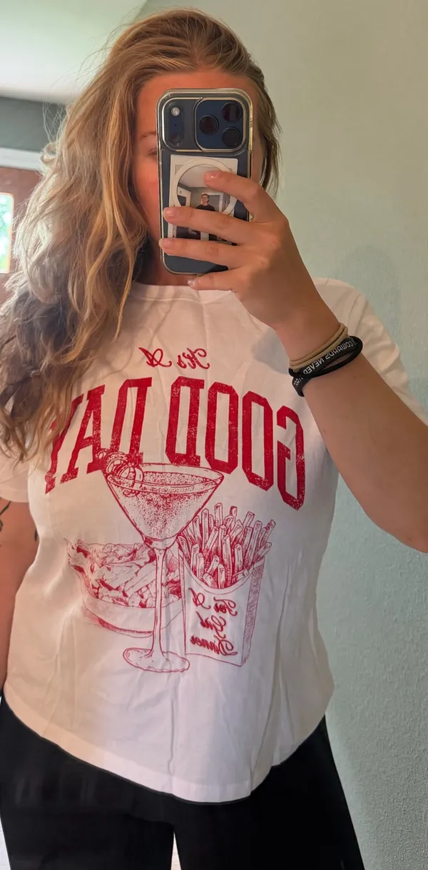 Abercrombie Girl Dinner Graphic Tee | White | Size S - Image 2