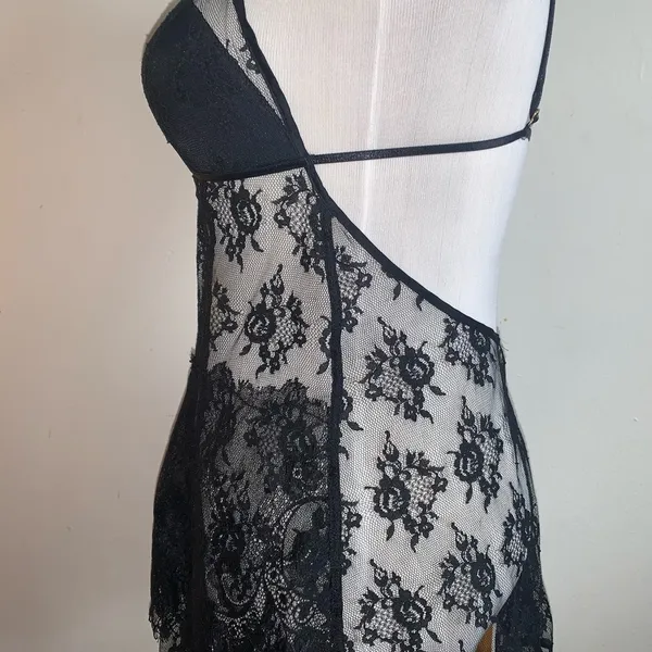 Victoria’s Secret very sexy lace lingerie - Image 10