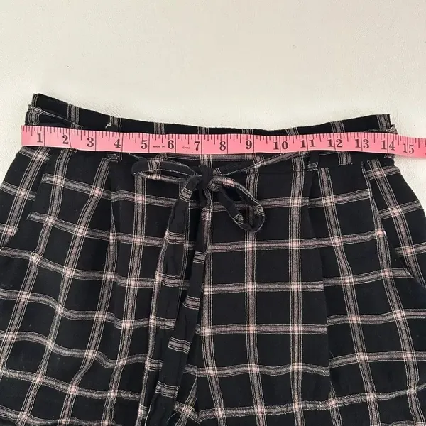 American Eagle Plaid Pull-On Shorts Black Pink Checkered Size M - Image 6