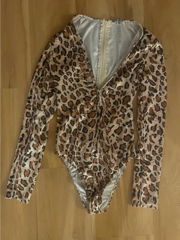 Leopard Cat Print Bodysuit Long Sleeve Plunging Neck Y2K Costume XS/S - Image 3