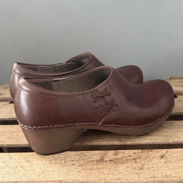 Dansko Stacie Brown Leather Slip-On Clogs Size 6.5-7 EU 37‎ Booties Fall A25 - Image 5