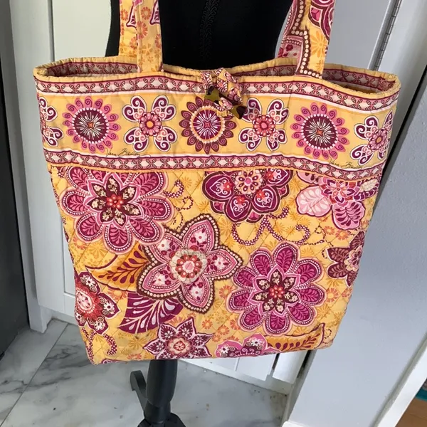VERA BRADLEY QUILTED TOTE BAG - Image 3