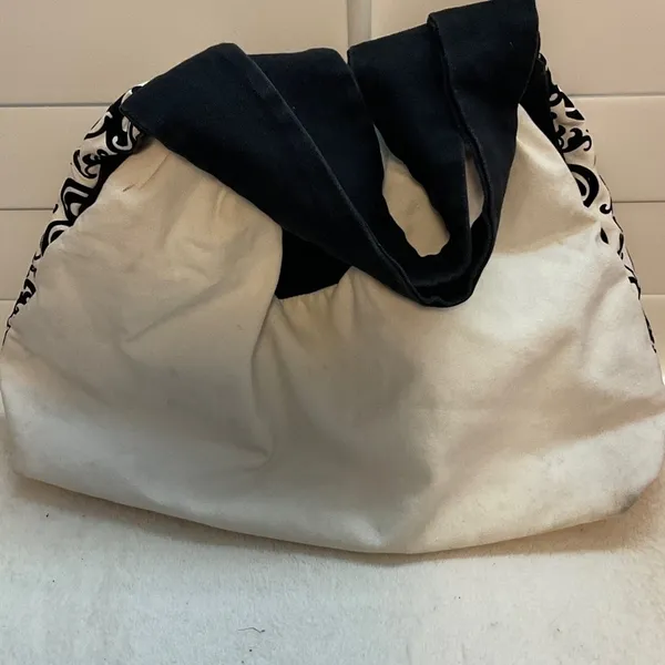 Chic Black and White Women's Shoulder Bag - Image 2