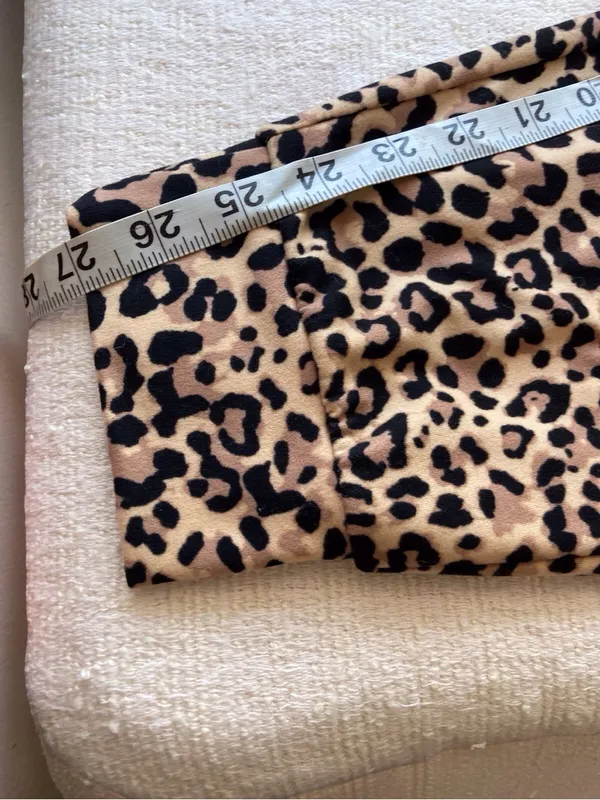 ZENANA | Leopard Print Lounge Set | 2 Piece Top & Jogger | Size L - Image 9