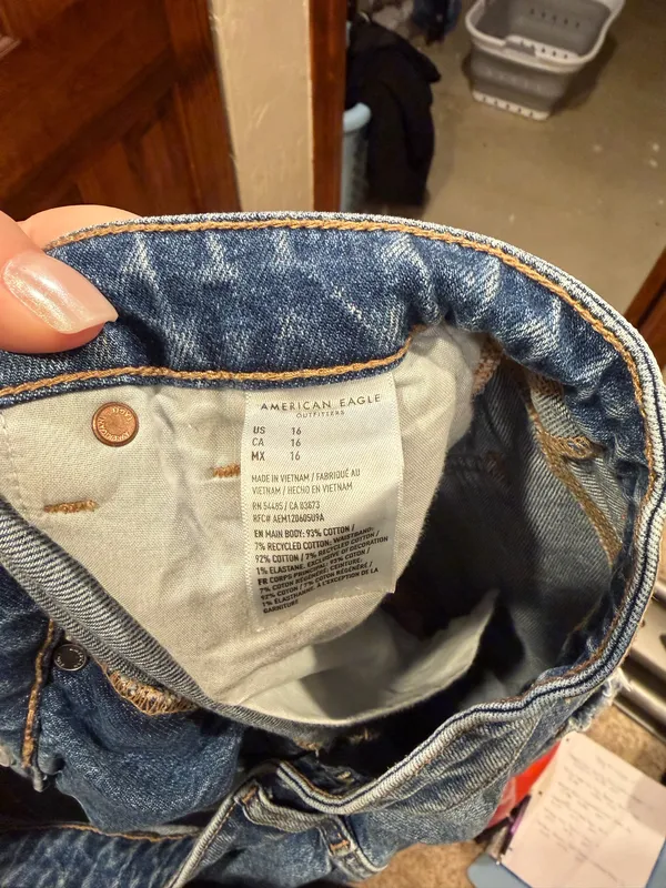 American Eagle Highest Rise Baggy Shorts - Image 8