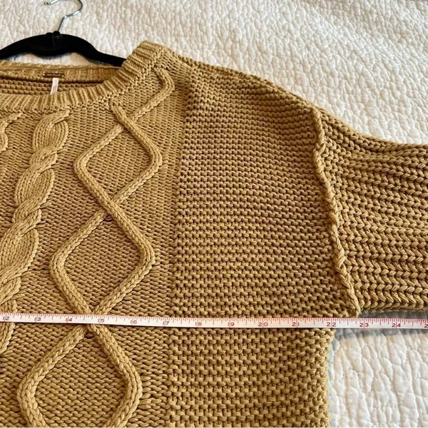 Free People Women’s Dream Cable Knit Tan‎ Sweater Oversized Small - Image 12