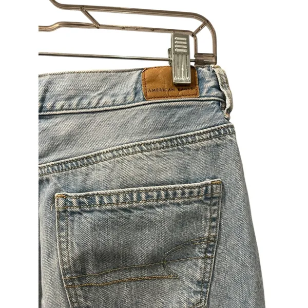 American Eagle Mom Jean Denim Shorts Size 4 Light Wash Blue Cut Offs Casual - Image 6