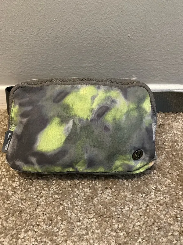 Lululemon everywhere belt bag hyper dye - Image 13