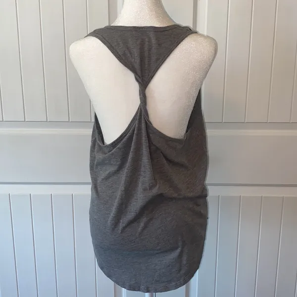 VS Pink GRAY YOGA TANK - Image 3