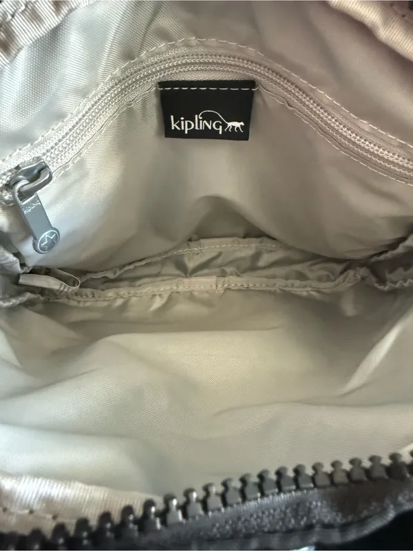 Kipling Keefe Black Crossbody Bag - Image 8
