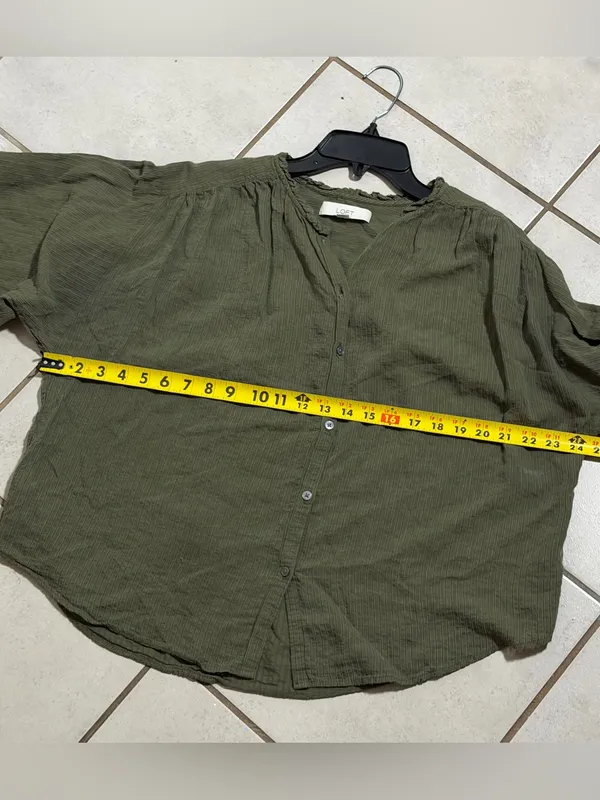 LOFT‎ Women Olive Green Button-Front Balloon Sleeve Blouse Flowy Ruffle size M - Image 10