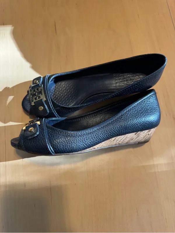 Tory Burch Black Leather Peep-Toe Heels with Gold Logo Accent - Image 3