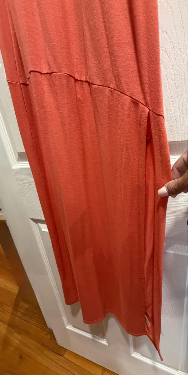 Guess Maxi dress coral M off shoulder ruffle neckline - Image 3