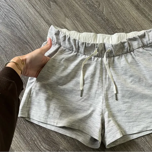 Lululemon EUC On the Fly Shorts - Image 2