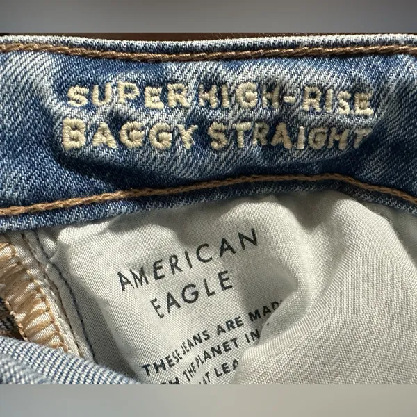 American Eagle Strigid Super Hi rise Baggy Straight Jeans 4 short cut out double waist - Image 10
