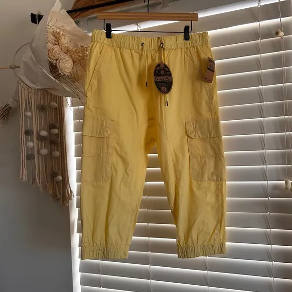 Source Unknown Y2K crop pastel yellow cargo capri harem pants size Large NWT - Image 2