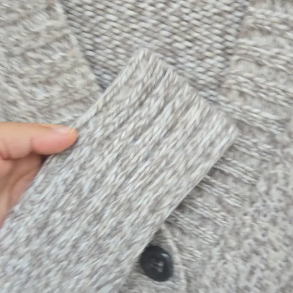 Old Navy Women's Beige Cardigan Sweater - Image 4