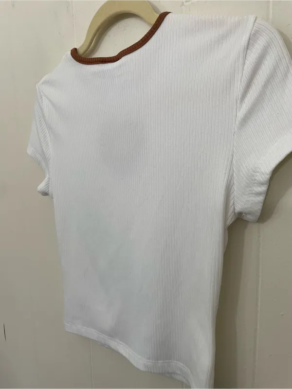Rue 21 Baby Doll Top Heart Cut Out Size M White Ribbed Brown Trim Y2K 2000s - Image 10
