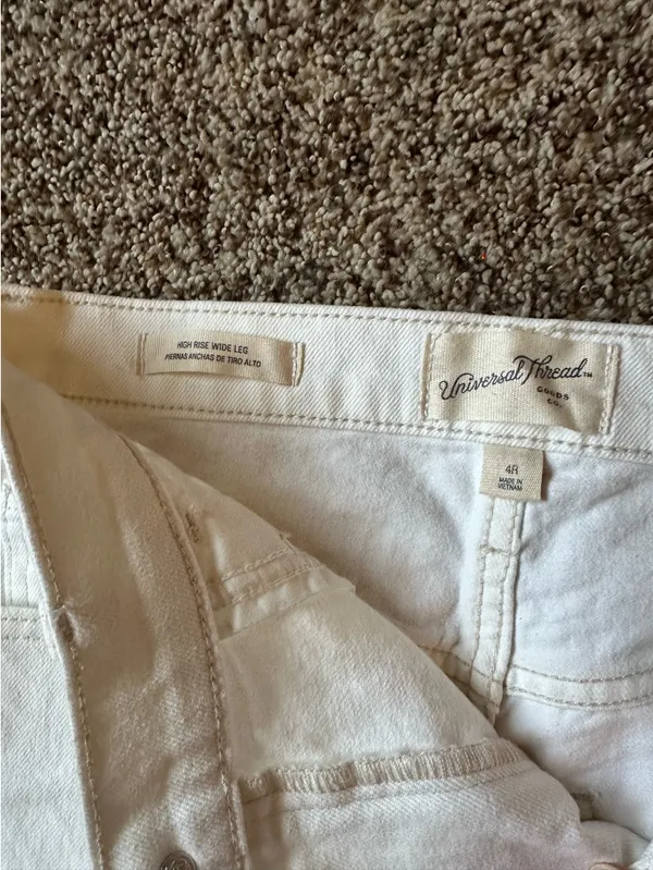 Universal Threads High rise wide leg jeans - Image 3