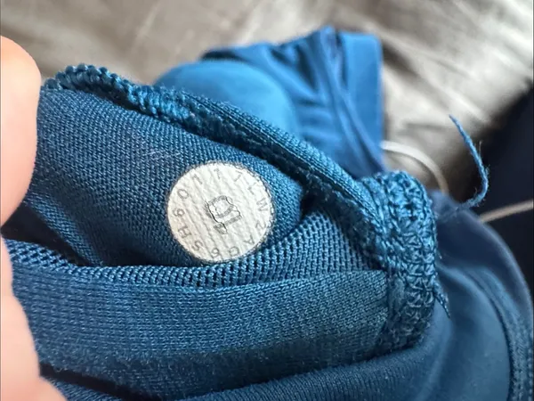 lululemon athletica Blue Crisscross Strap Sports Bra / J31 - Image 5