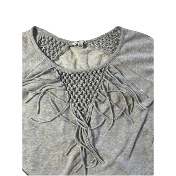 American Eagle Gray Fringe Pullover Sweatshirt Large - Image 4
