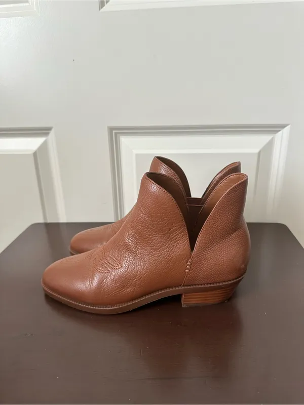 Lauren Ralph Lauren Prestyn Bootie Size 7 - Image 2
