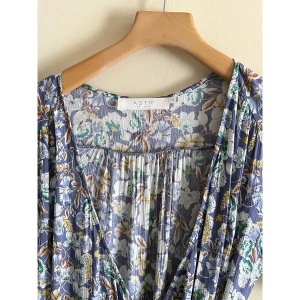 ASTR The Label Floral‎ Wrap Dress XS Hi-low True Wrap Short Sleeve Romantic - Image 3