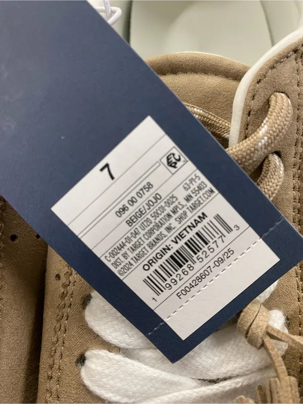 Universal Threads JoJo Beige Suede Pom Pom Sneakers Women’s Size 7 Casual Lace Up - Image 7