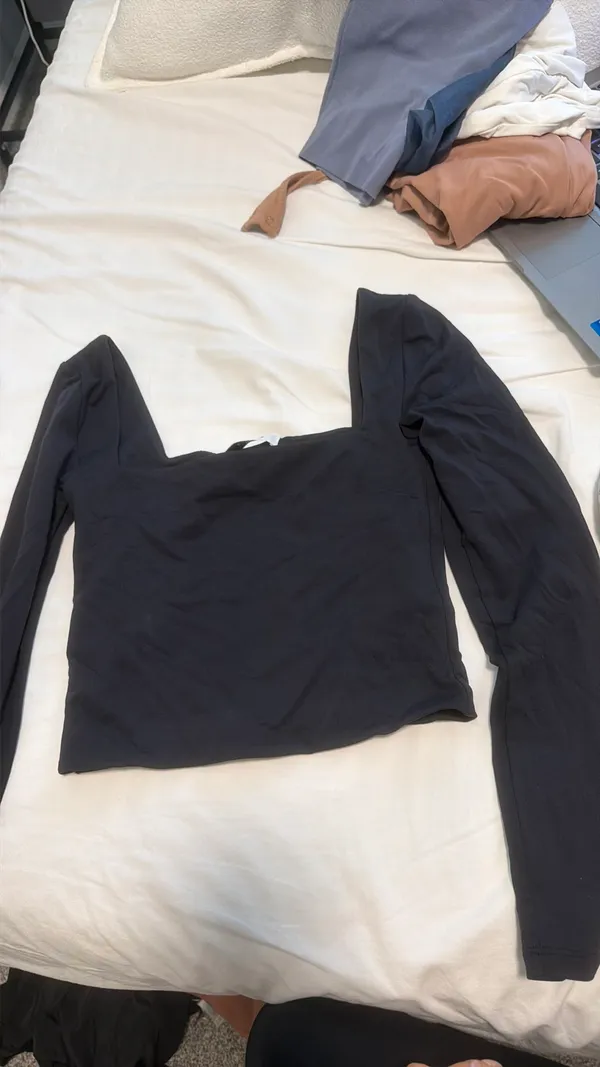 Aritzia Contour Long Sleeve Babaton Square Neck - Image 2