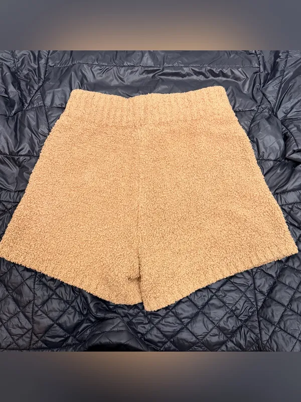 SKIMS cozy shorts in tan brown size large/ extra large - Image 2