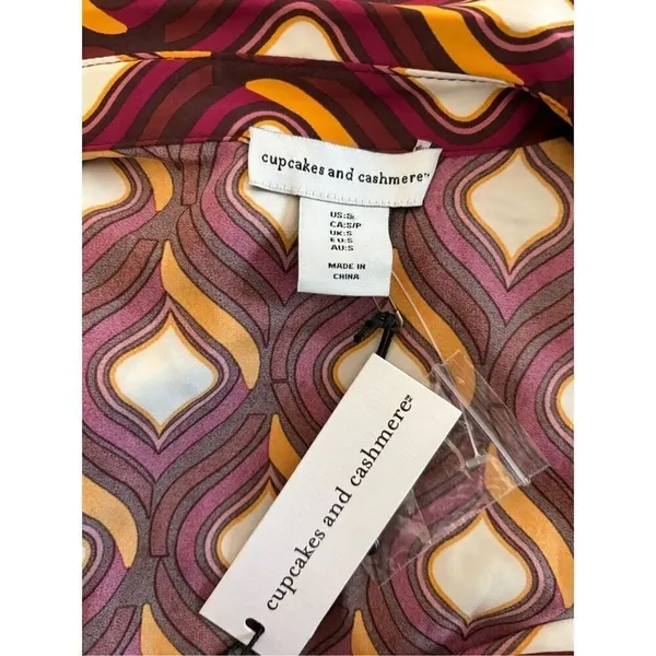 NWT Cupcakes & Cashmere Geo Print Faux Wrap Blouse Long Sleeve S - Image 2