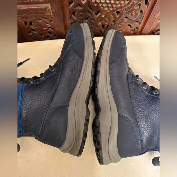 UGG Adirondack III Velvet Croc Navy Blue Waterproof Snow Boot Size 7.5 Women - Image 6