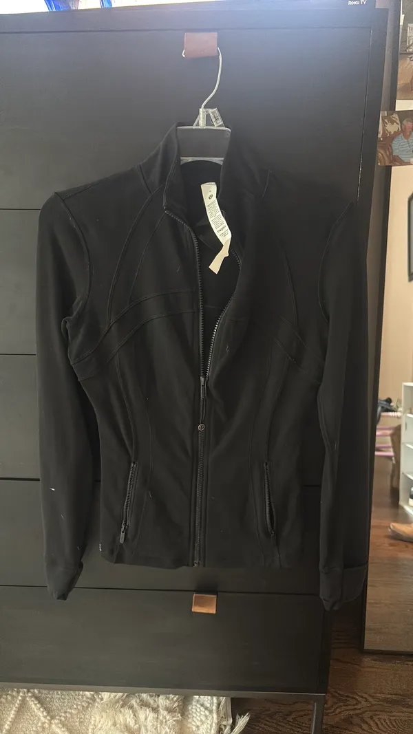 Lululemon Jacket Define - Image 3