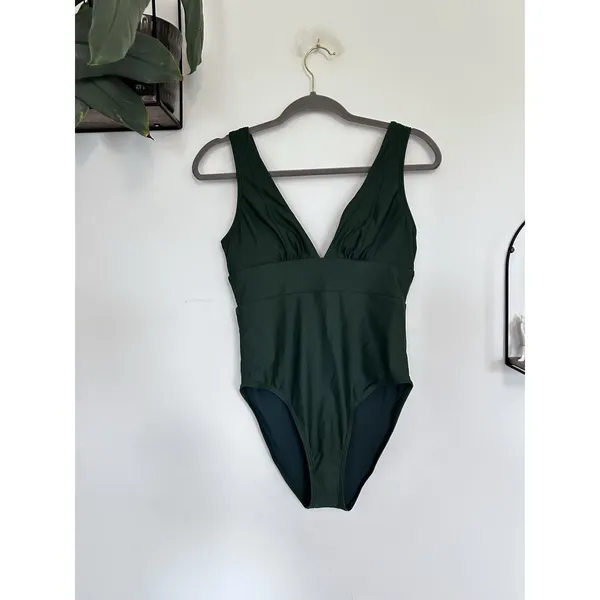 NWT Quince Palm Green Italian Plunge One-Piece Swimsuit Size Medium - Image 3
