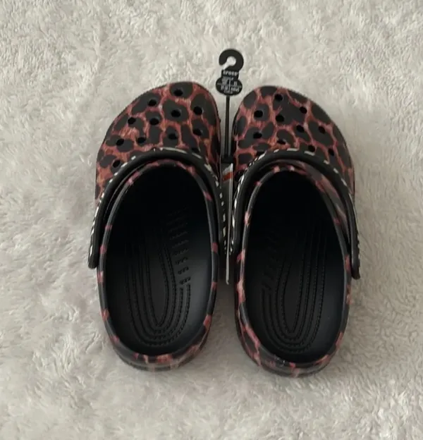 Crocs (NWT) Classic Animal Remix Clogs in Black Multi Animal, Size: 7 - Image 13