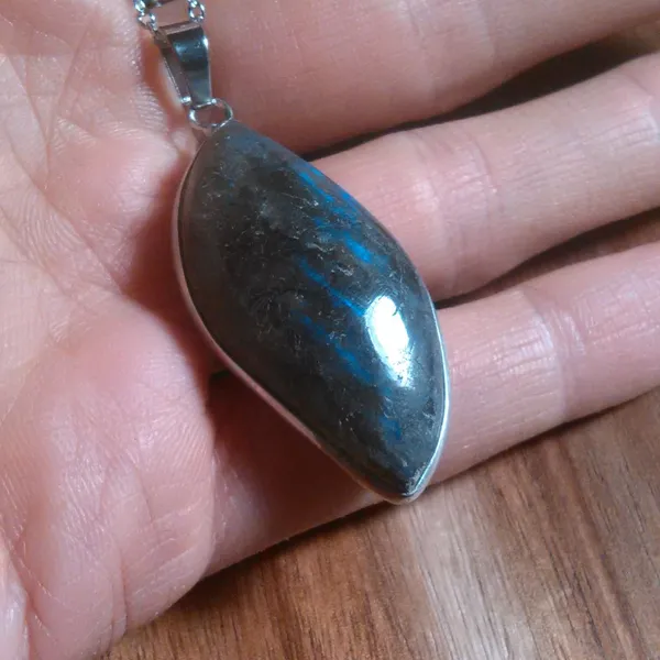 Malagasy Labradorite Stainless Steel Pendant Necklace - Image 10