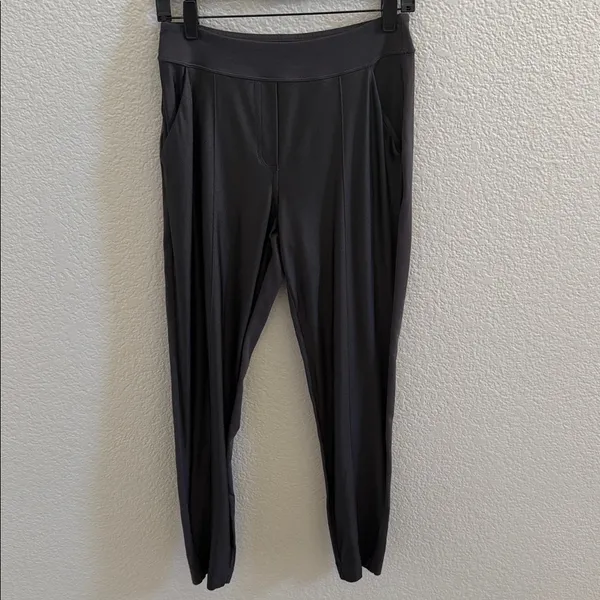 Lululemon Black Shine Elastic Waist Slim Leg Trouser Pants Size 4 - Image 4