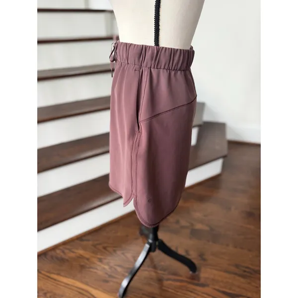 Lululemon On the Fly Dusty Purple Pull On Athletic Mini Skirt - Image 4