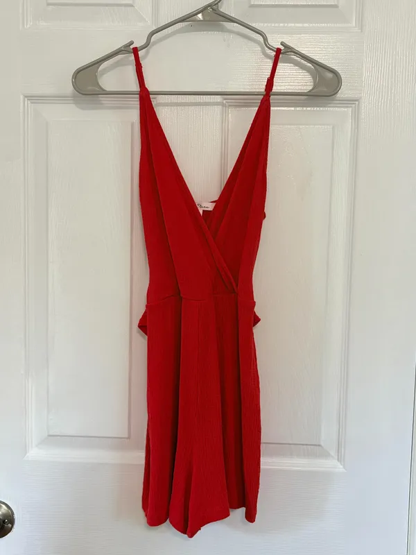 Love Tree Red Surplice Romper Size S Open Back Tie Waist Summer Vacation Boho Sexy - Image 3