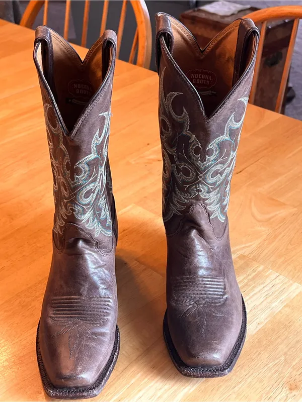 Nocona Brown Leather Western Boots with Turquoise Embroidery - Image 2