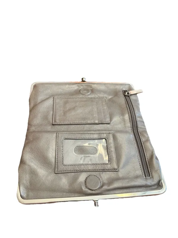 Stunning Hobo International Lauren Clutch Walle GRAY - Image 4