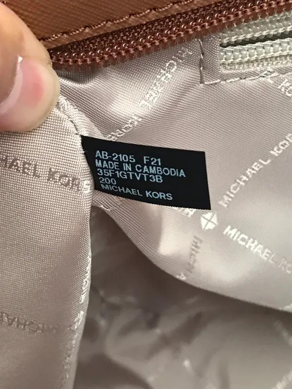 Michael Kors Purse - Image 9